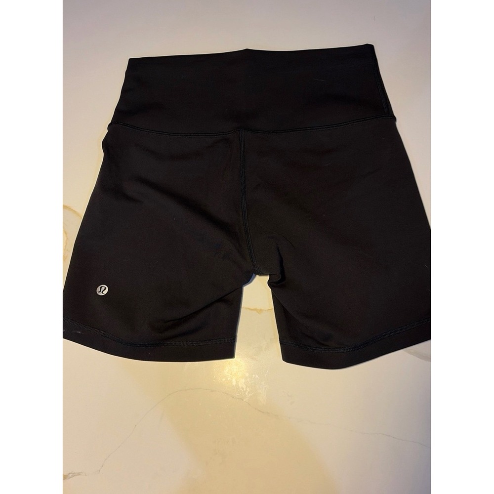 Women's Lululemon Wunder Train High Rise 6" Shorts Size 6